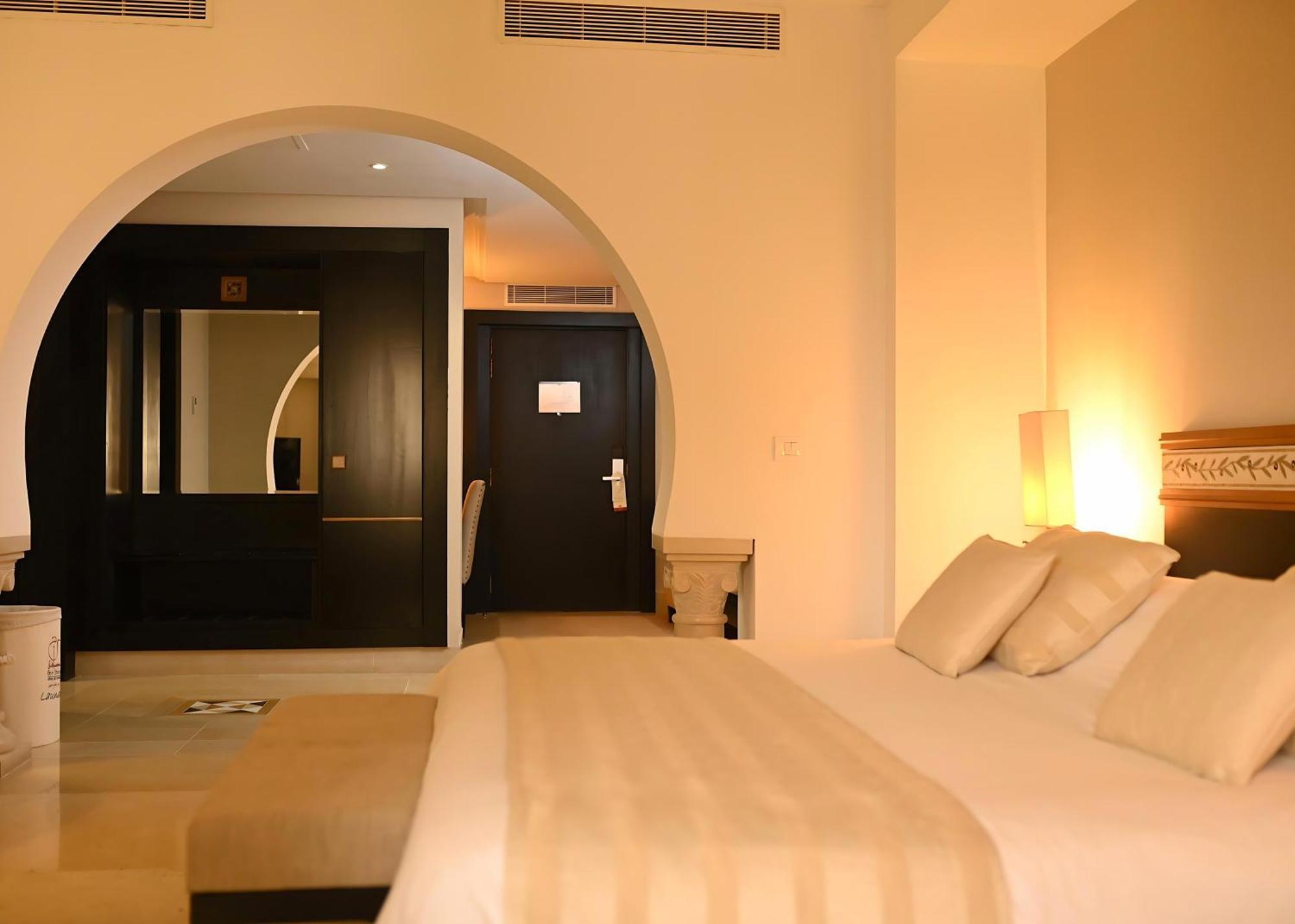 Borj Dhiafa Hotel Сфакс Екстериор снимка